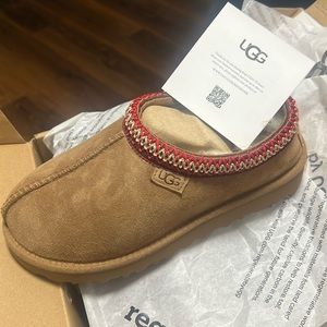 Tasman Ugg Regenerate Size 5 Authentic